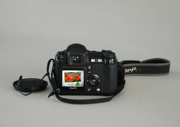 富士5600数码相机图片