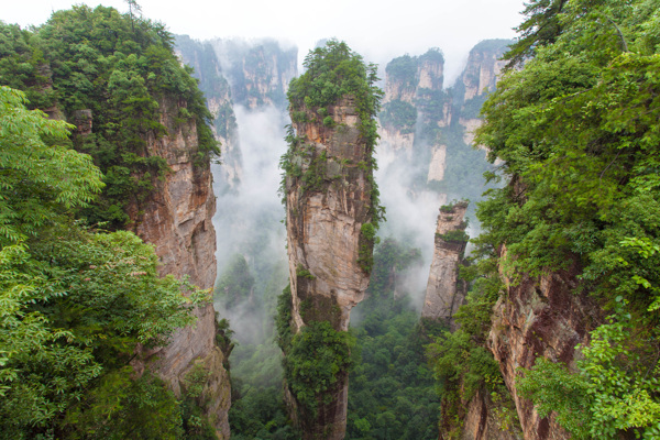 石柱峰图片