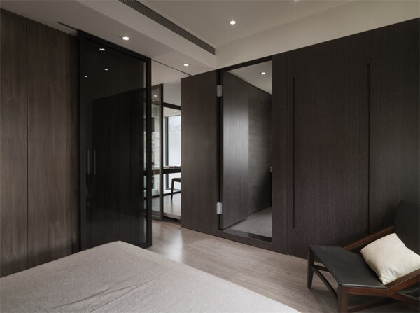 工业时尚风格深褐色背景墙卧室室内装修图