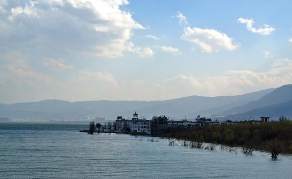 大理泸沽湖图片