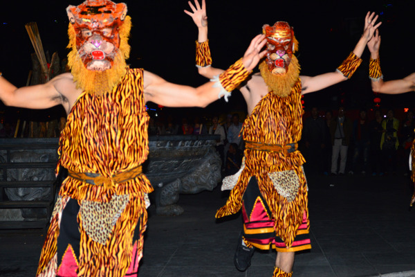 彝族舞蹈老虎笙图片