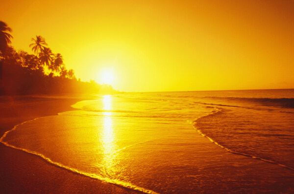 落日时海边风景图片