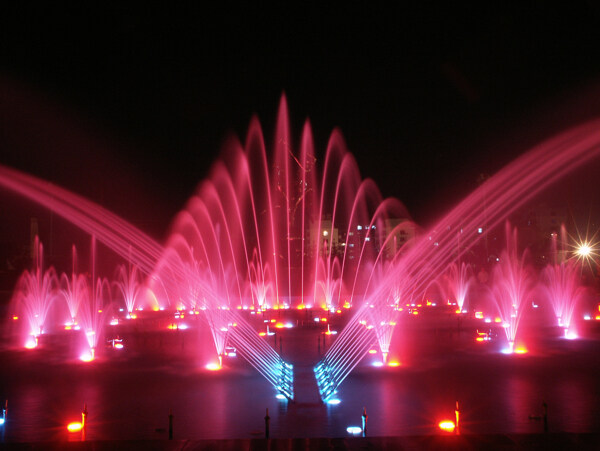 葫芦岛喷泉夜景图片