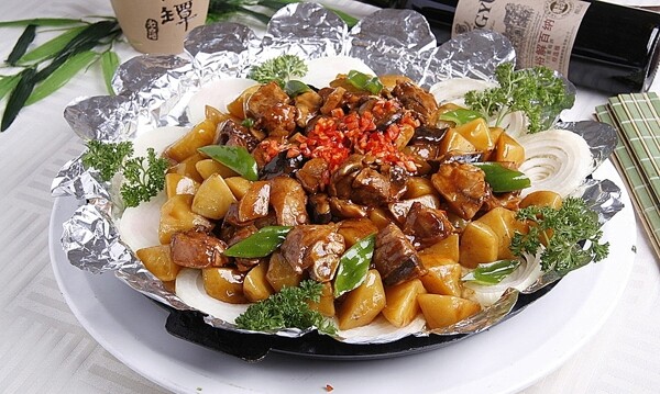 新疆菜香新疆大盆鸡图片