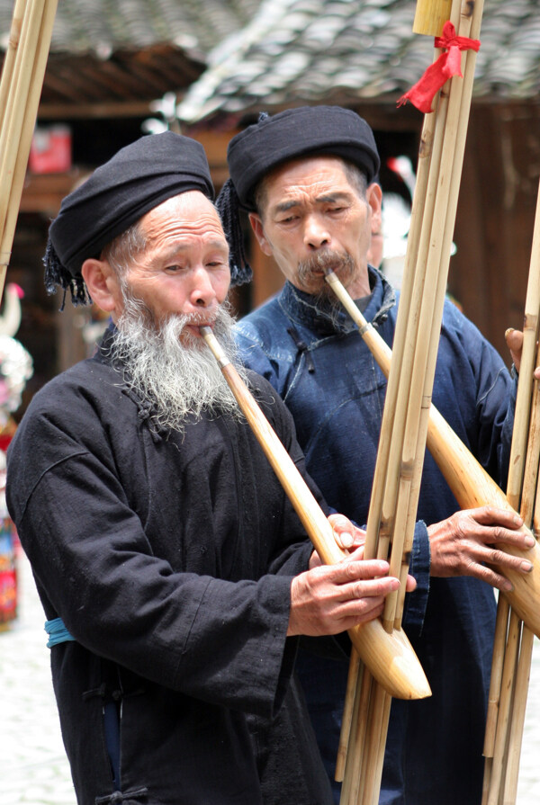 苗族老人吹奏图片