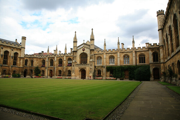 剑桥大学的欧式建筑图片