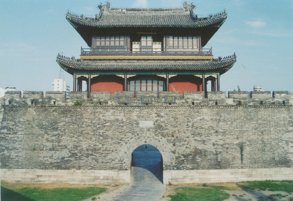 荆州古城东门图片