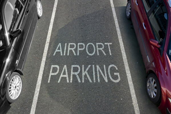 停车场标志线图片