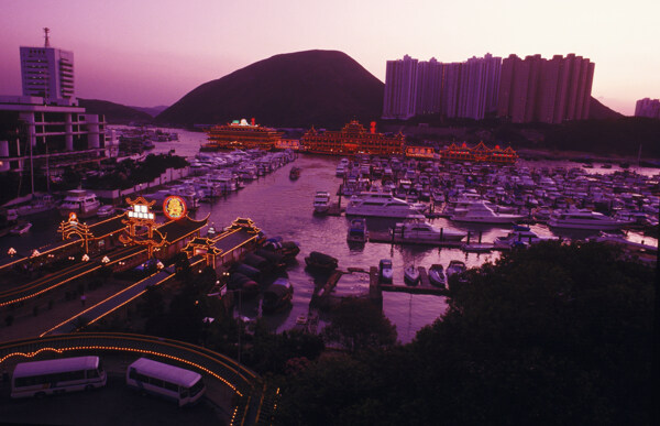 傍晚时的香港城市风光图片