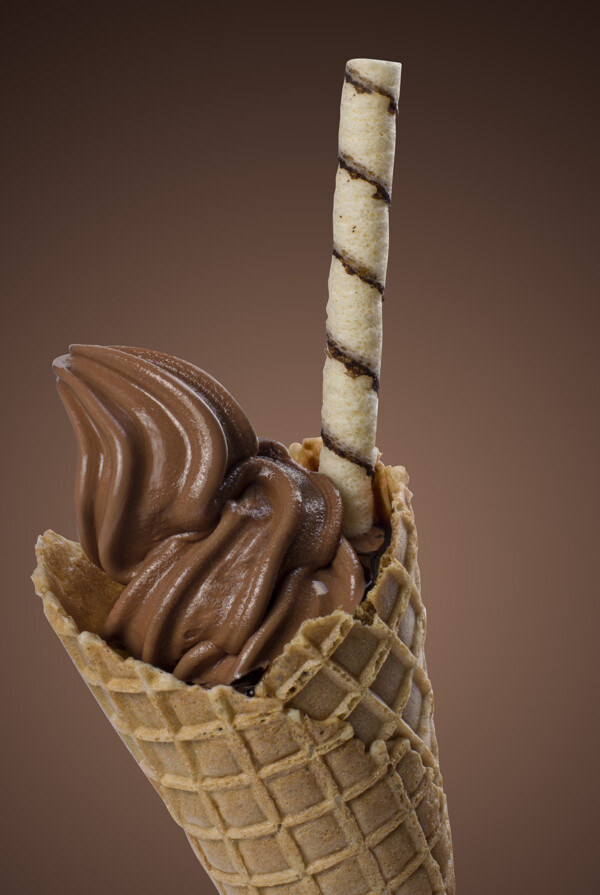 巧克力冰淇淋甜筒