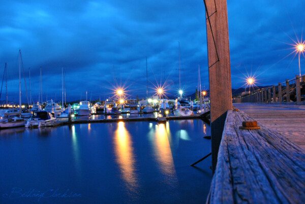 海港夜景图片