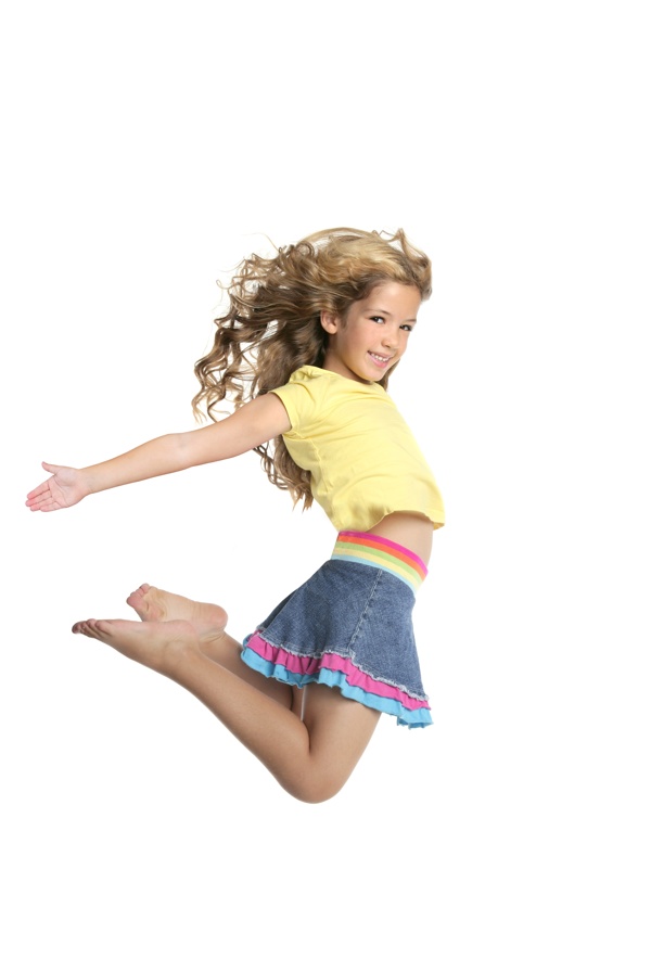 舞蹈跳跃的小女孩图片
