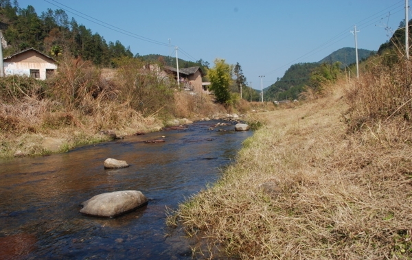 小溪流水人家图片