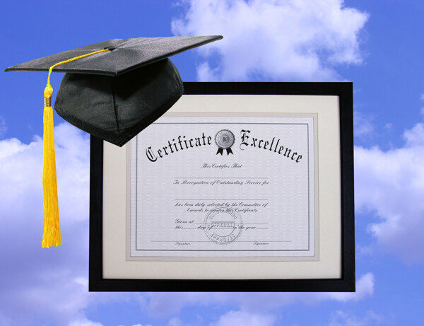 博士帽与毕业证书图片