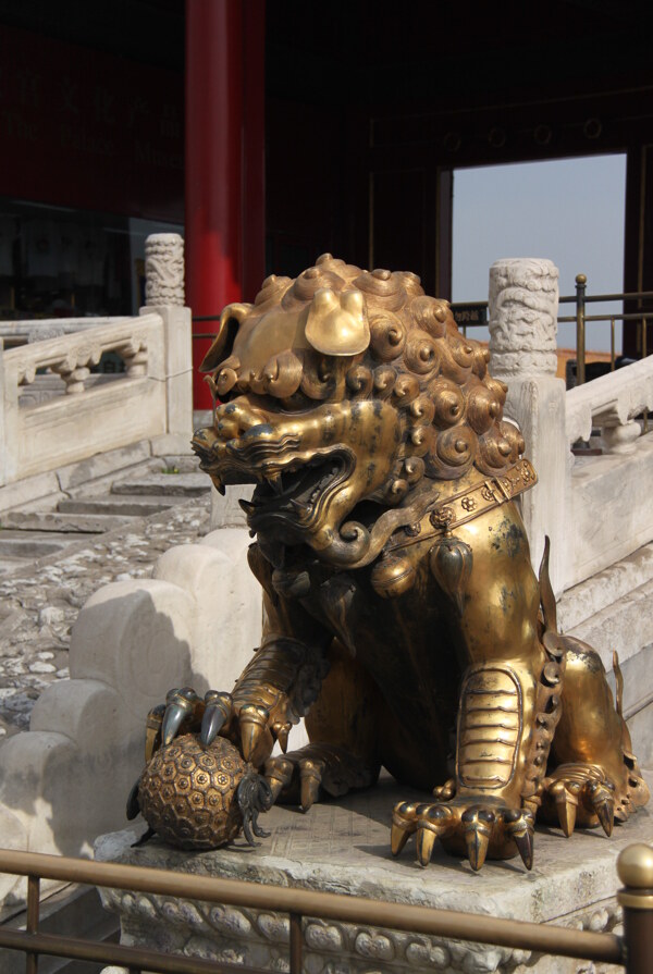 紫禁城的铜狮