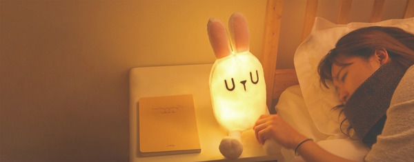 可爱的兔兔造型的灯具jpg素材