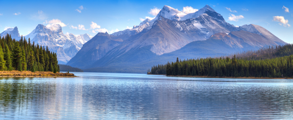 加拿大湖泊风景图片