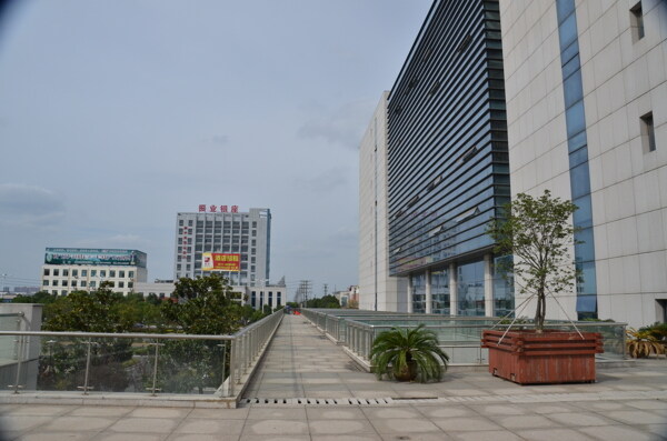 江苏丹阳市市会展中心大楼图片