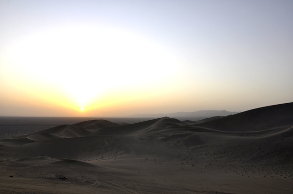 日落大漠图片