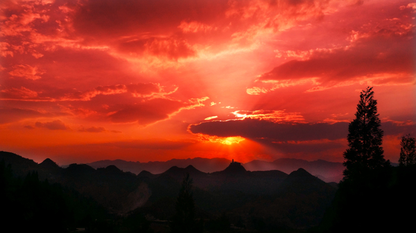 盘县丹霞山夕阳图片