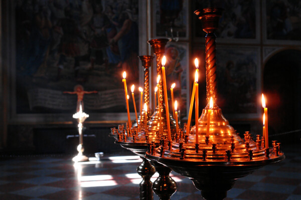复活节教堂蜡烛图片