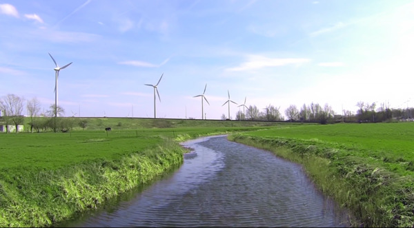 平静草原小河流风车排列旋转农村和谐安静生活高清视频拍摄免费下载