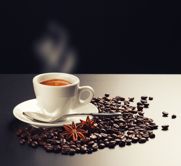 香料咖啡豆与咖啡图片