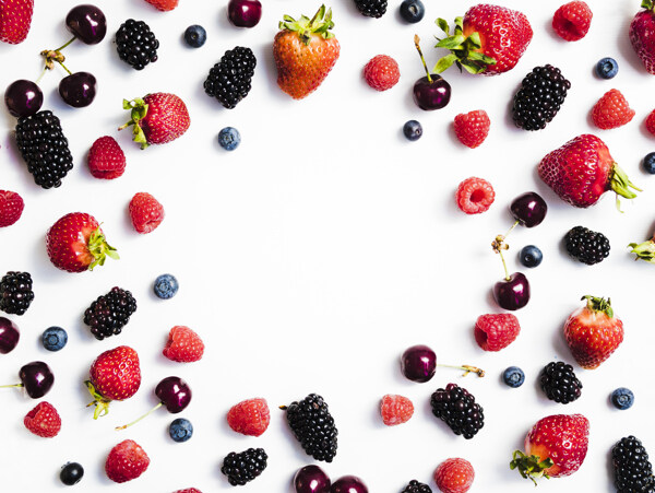 树莓草莓桑葚水果集合