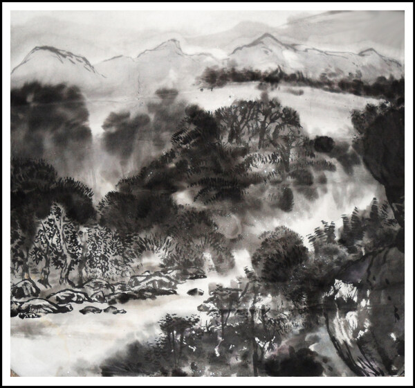 山峰湖泊风景水墨画图片