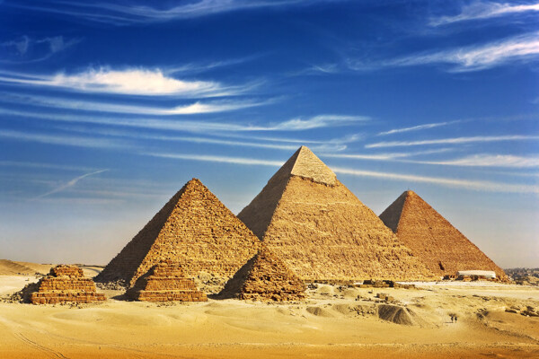 金字塔美景图片